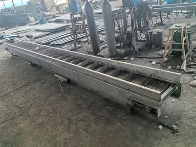 不銹鋼鏈板輸送機